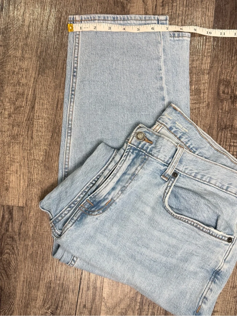 Old Navy Men Athletic Taper Built-In Flex Light Jeans Size 36X34 - Picture 6 of 6